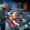 Grill gazowy Napoleon Prestige PRO™ 825 RSBI z palnikiem woka, palnikiem rożna i strefą Sizzle Zone™ - obrazek 7